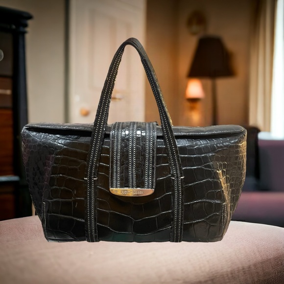 Judith Leiber Handbags - RARE Judith Leiber Vintage Genuine Alligator Bag in Excellent Vintage Condition